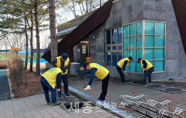 공주시, 해빙기 맞이 방역소독 활동 전개